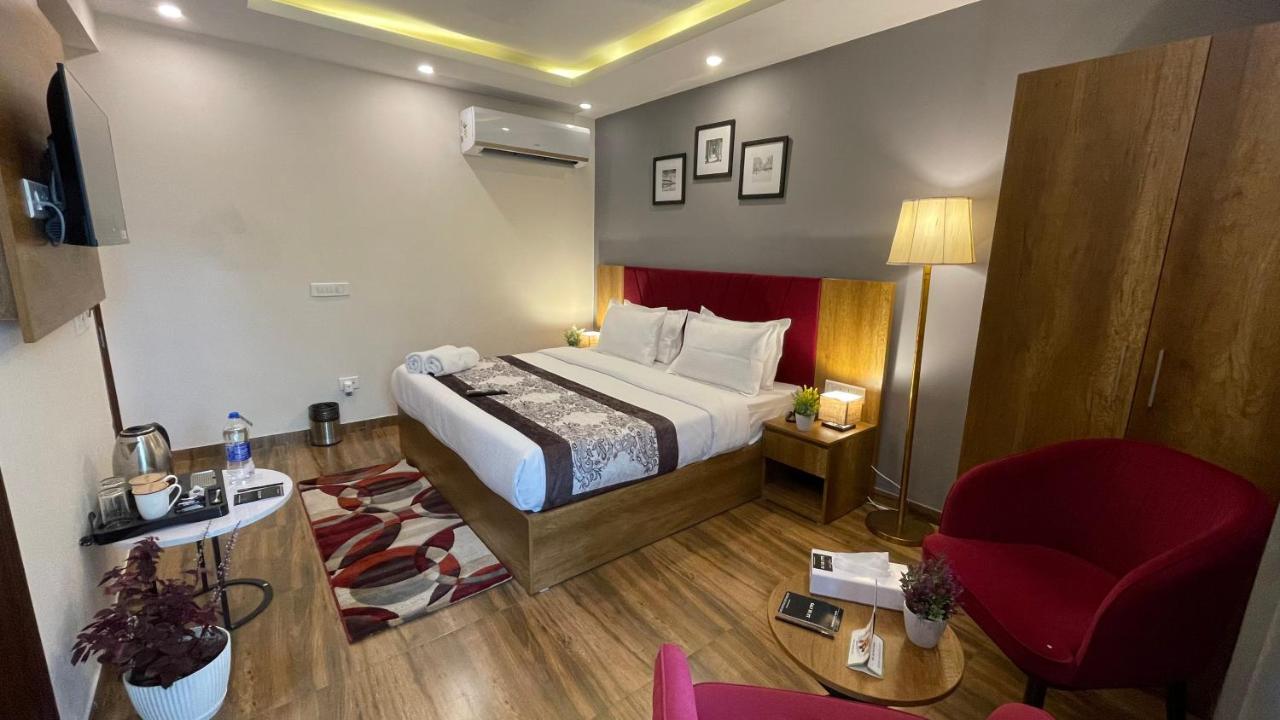 Saltstayz Hotel Huda City Center Gurgaon Buitenkant foto